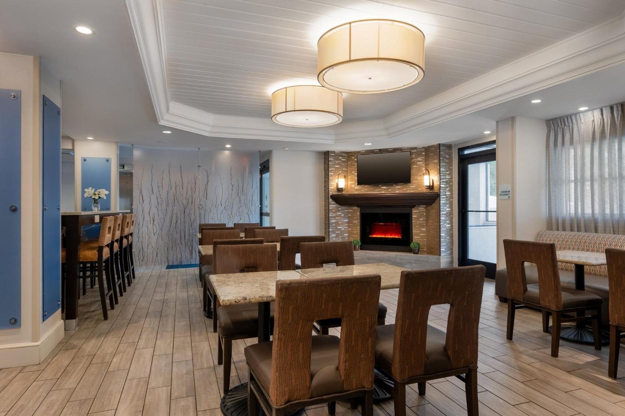 Holiday Inn Express Tallahassee By Ihg Екстер'єр фото